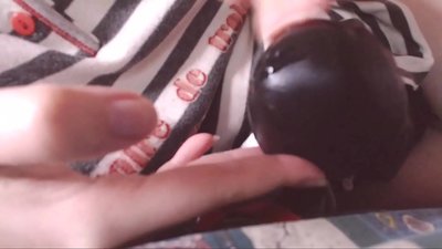 Đưa vòi nước đen lớn này trong miệng của bạn nhỏ nô lệ